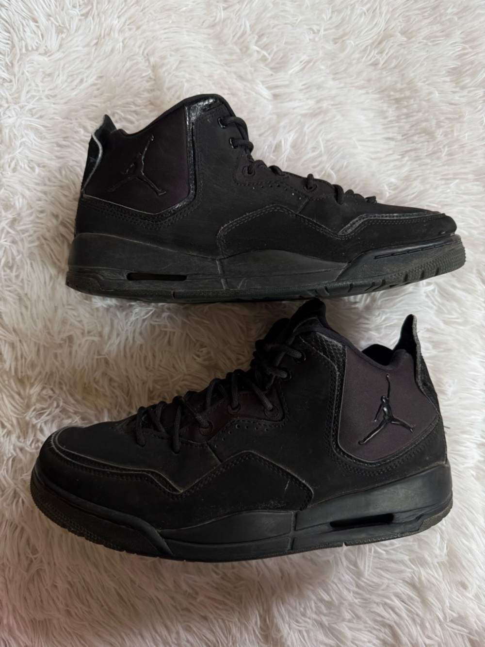 Jordan Courtside Triple
Black' AR1000-001